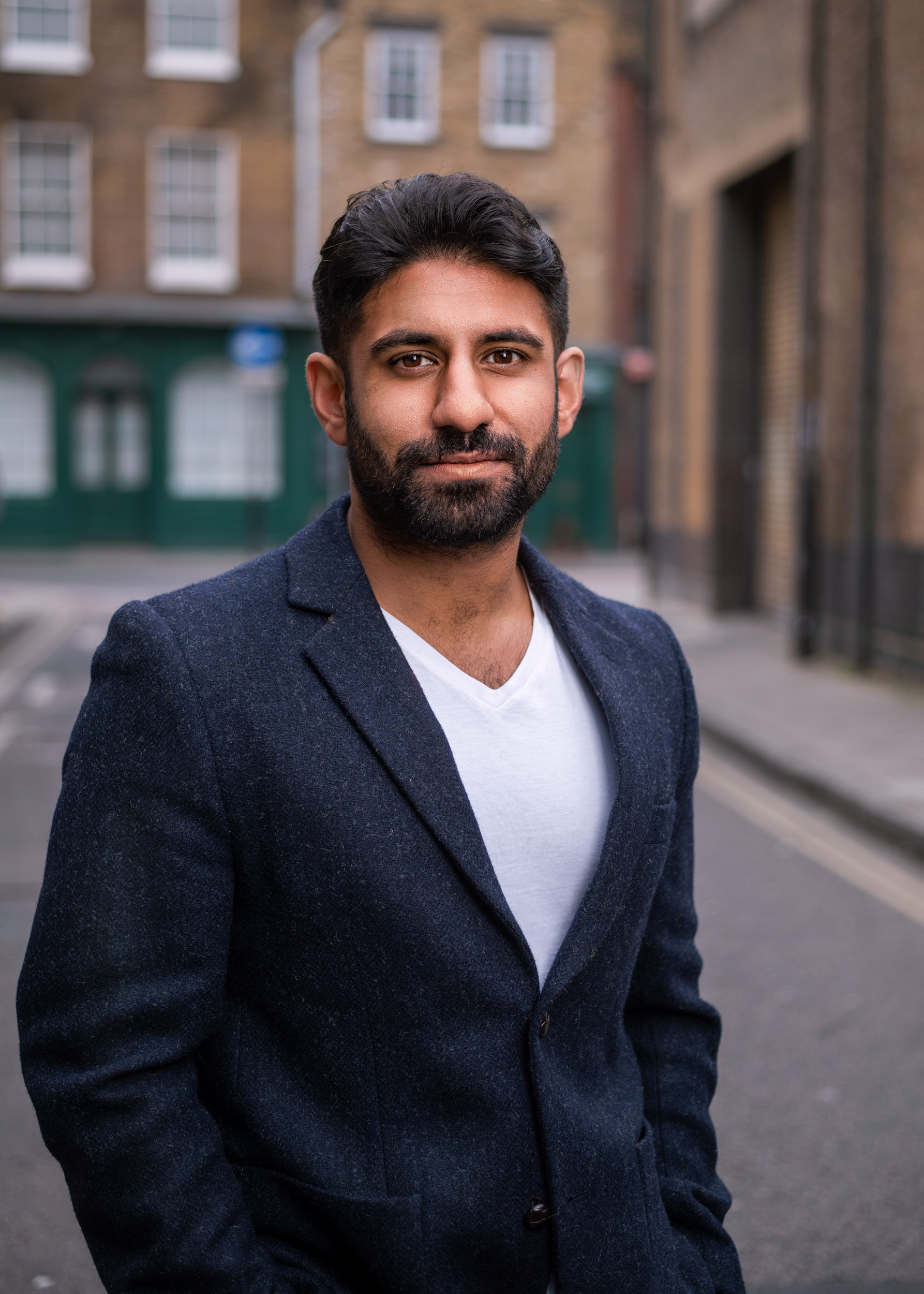 EXECUTIVE HEADSHOT OF NEIL MITRA FOR OWL INC 