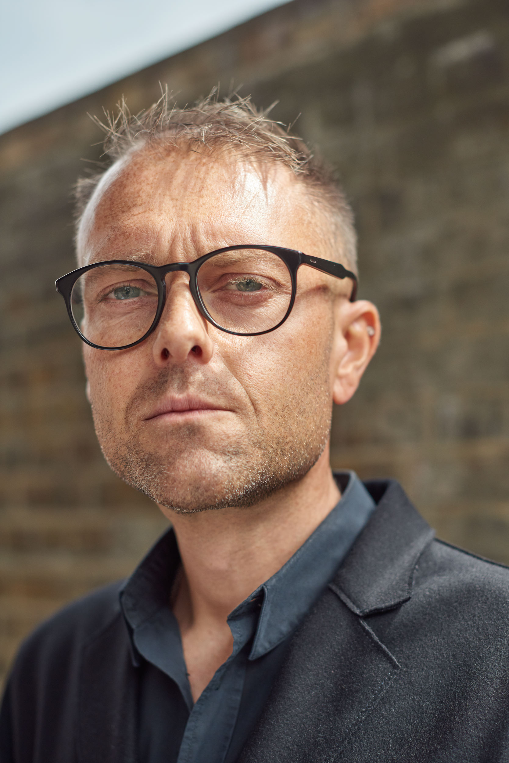 CEO DAVE-POSES-FOR-A-PORTRAIT-FOR-MAGAZINE-WEBSITE-IN-LONDON