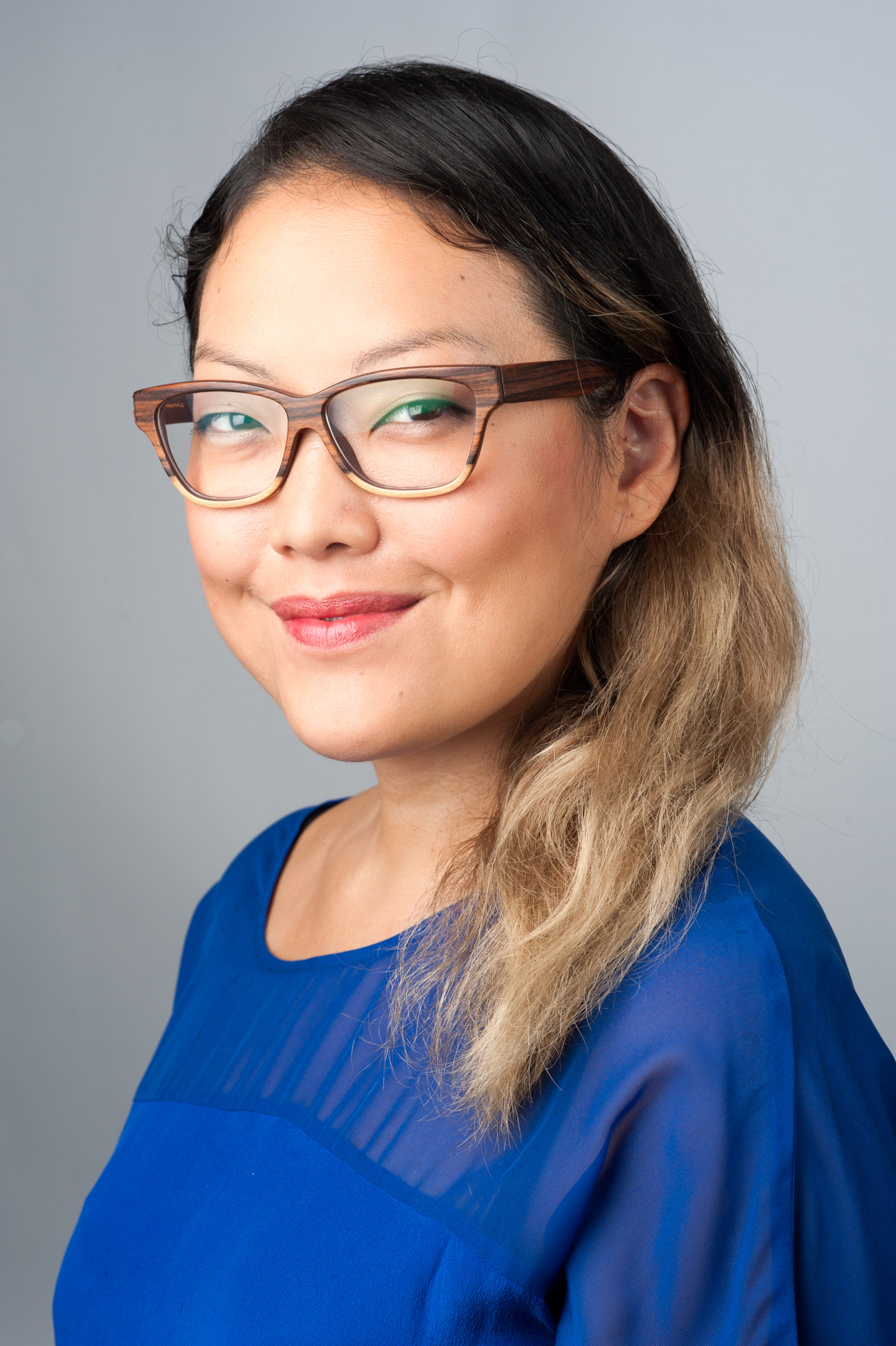 A CORPORATE PORTRAIT OF DIRECTOR OF SALES  MELODY HAN FOR TABOOLA 