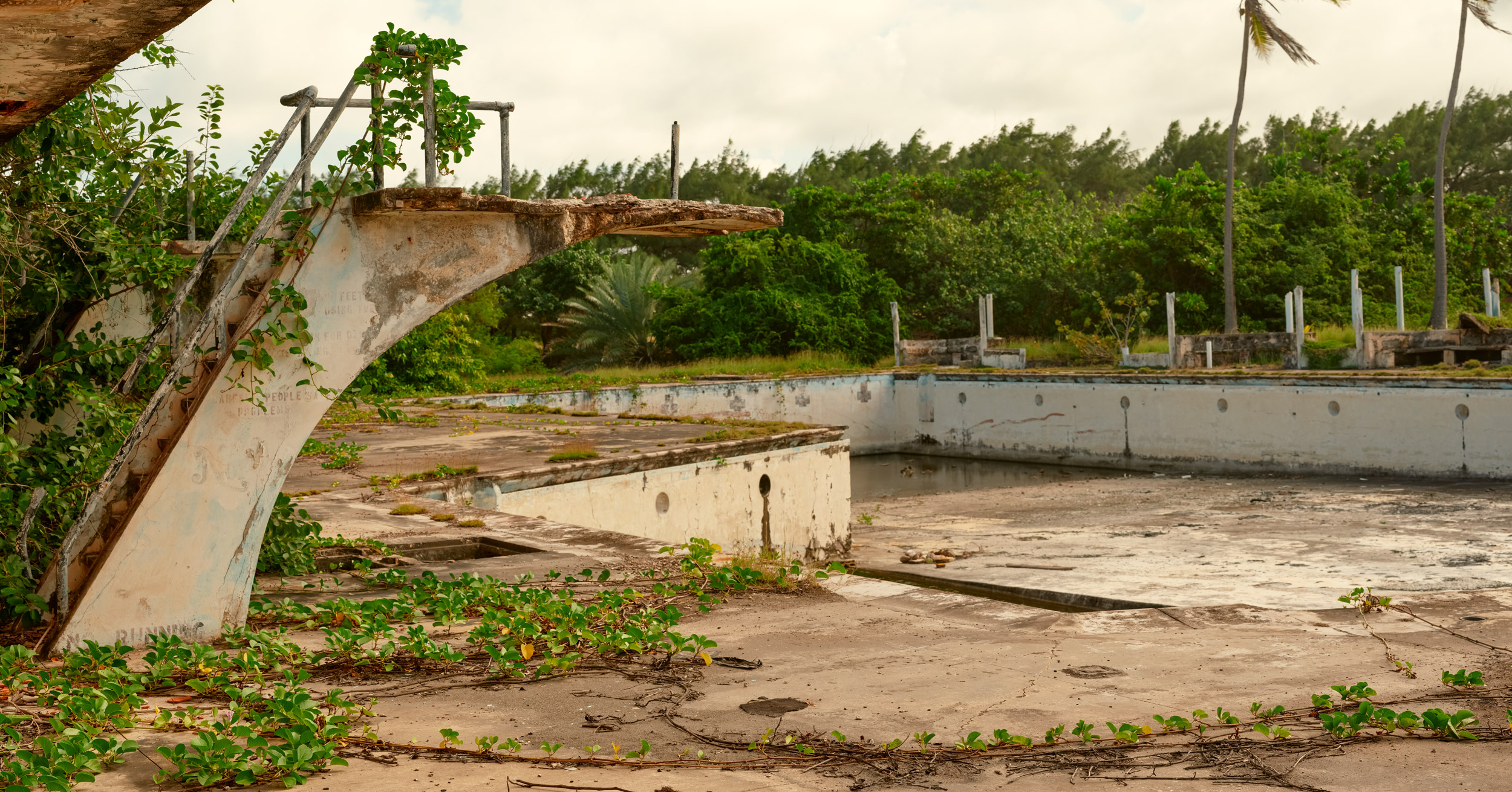 Panorama-of-abandoned-hotel-in-barbados