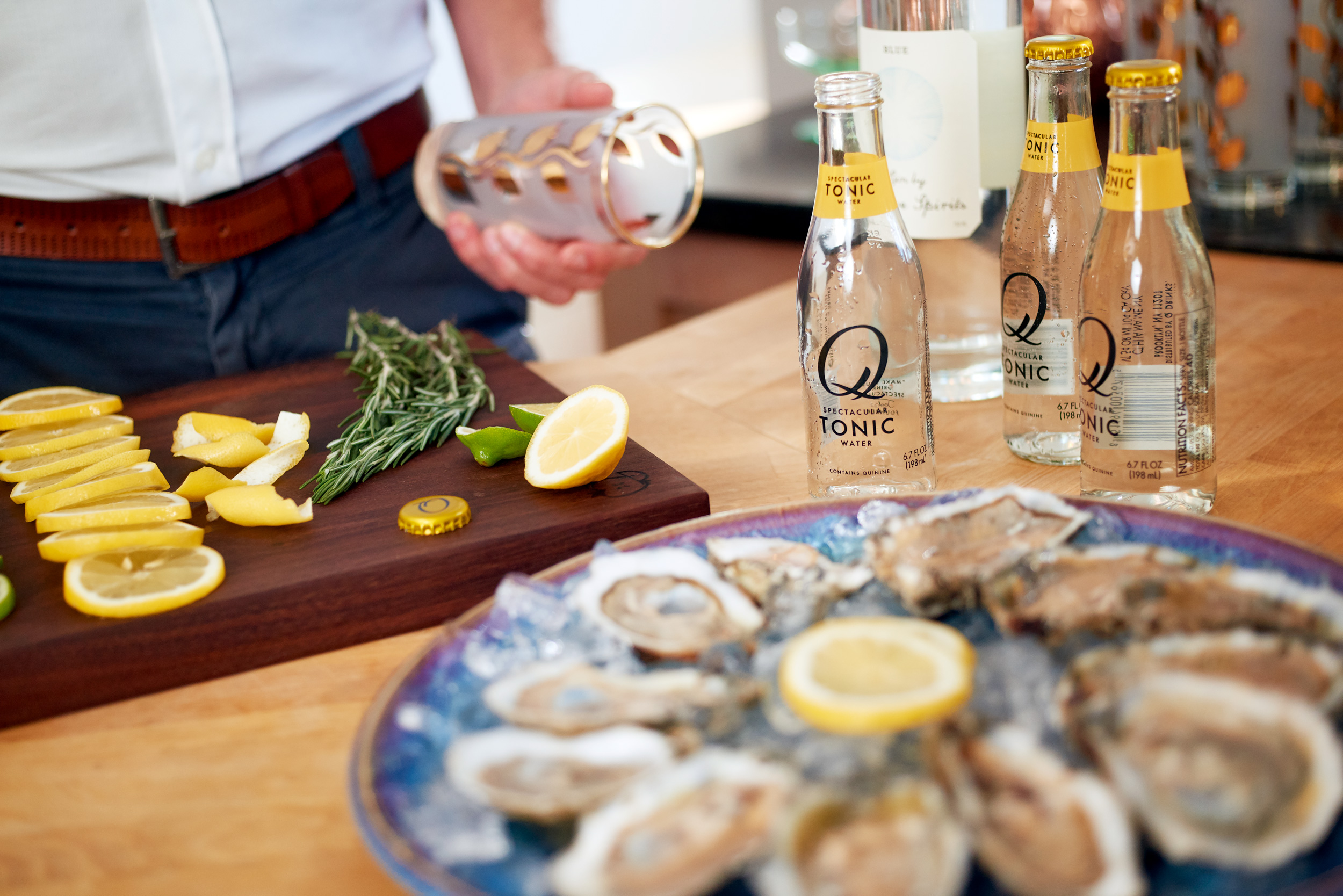 A PRODUCT SHOT OF OYSTERS AND COCKTAIL MAKINGS